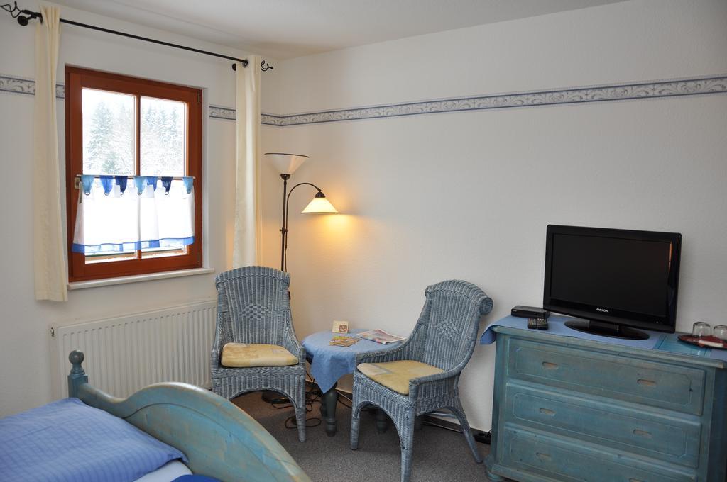 Steakhouse & Pension Crazy Horse Suhl Zimmer foto