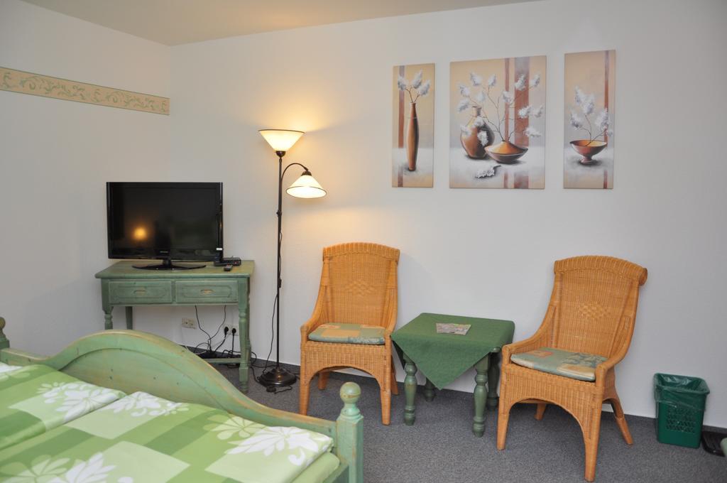 Steakhouse & Pension Crazy Horse Suhl Zimmer foto