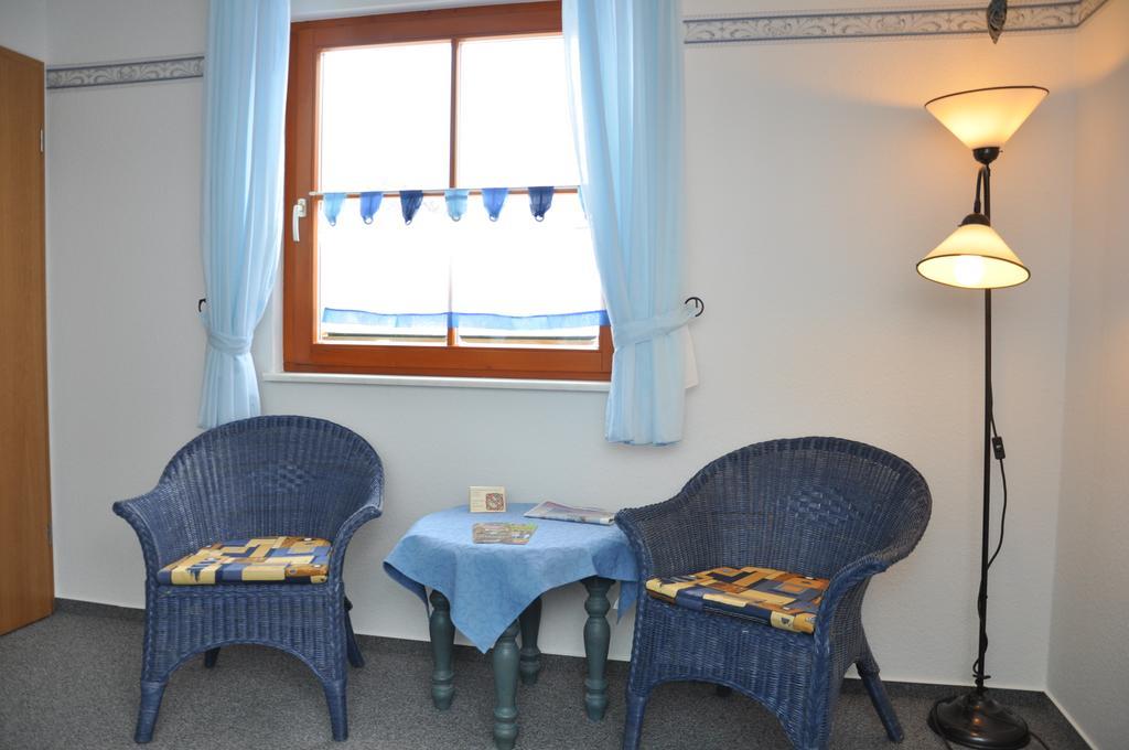 Steakhouse & Pension Crazy Horse Suhl Zimmer foto